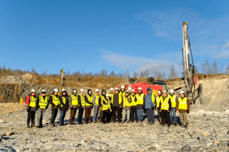 Учреждение и развитие компании Учреждение и развитие компании